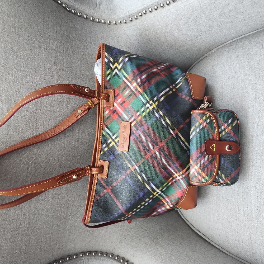 Dooney and Bourke Vintage shoulder bag